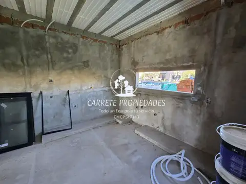 Casa en Venta con 3 cocheras