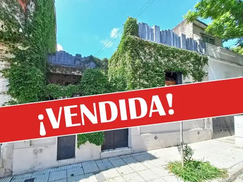Venta Casa 3 Ambientes  con Taller, Patio y Parrilla