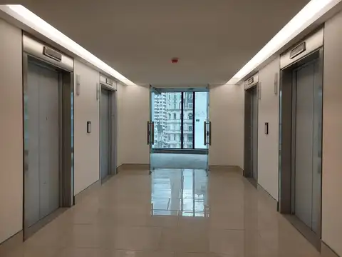 Oficina en Alquiler con 33 cocheras