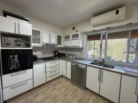 Departamento 5 ambientes con 3 baños