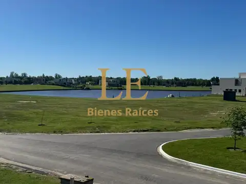 Casa 5 ambientes con 5 baños