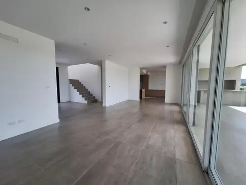 Casa en Venta en El Cantón - Barrio Golf, USD 425.000