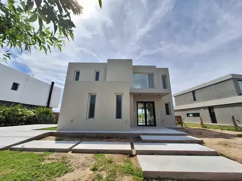 Casa en Casa en alquiler en el Canton, Golf, Escobar - Zona Norte-