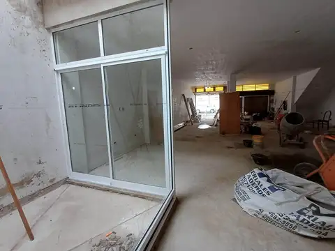 Local en Venta en Barrio Naón, USD 320.000