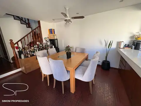 Casa 5 ambientes con 3 baños