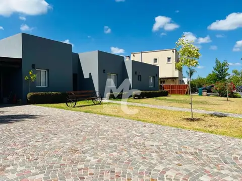 Casa en venta en San Francisco, Villanueva