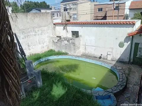 Casa con parque y pileta, 4 dormitorios