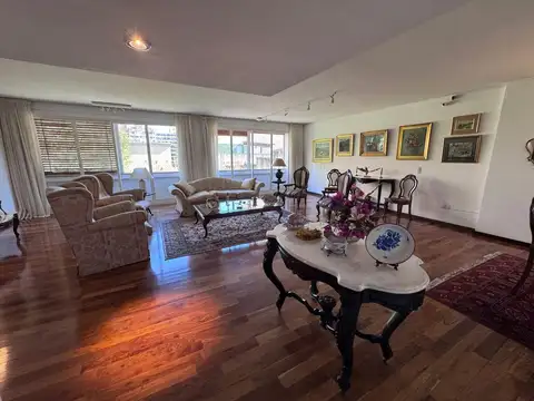 Departamento en Venta de 7 ambientes