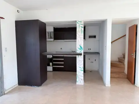 Depto Tipo Casa en Venta en La Plata, USD 69.000