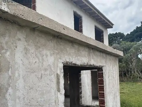 Calle 747, y Calle 4