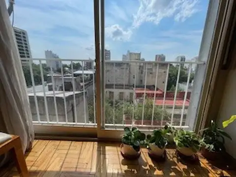 Mercedes 200, Piso 4