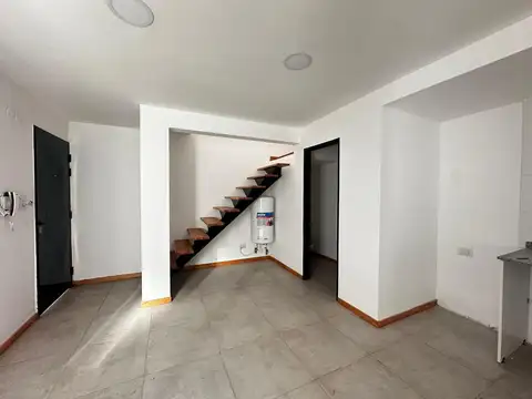 Depto Tipo Casa en Venta de 2 ambientes