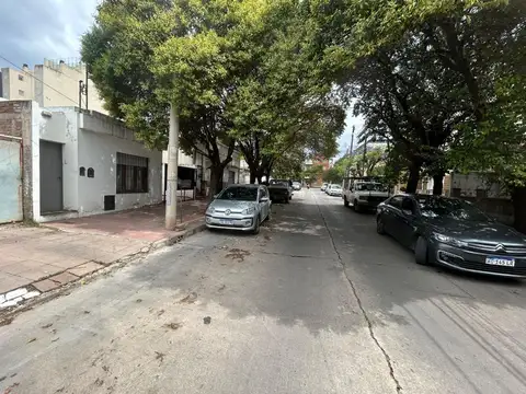 Terreno en Venta en Alberdi, USD 105.000