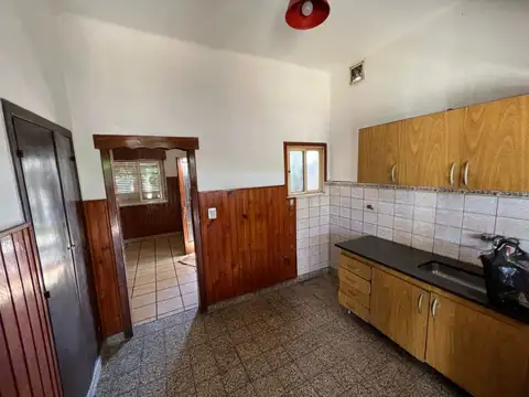 Casa 3 ambientes con 1 baño