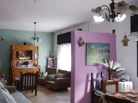Casa 5 ambientes con 1 baño