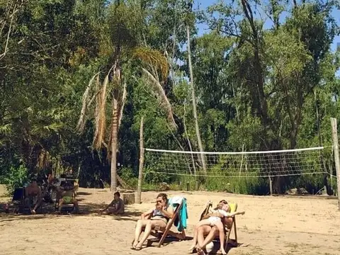 DELTA , 6 HECTAREAS , 6 CABAÑAS, RESTAURANTE, PISCINA