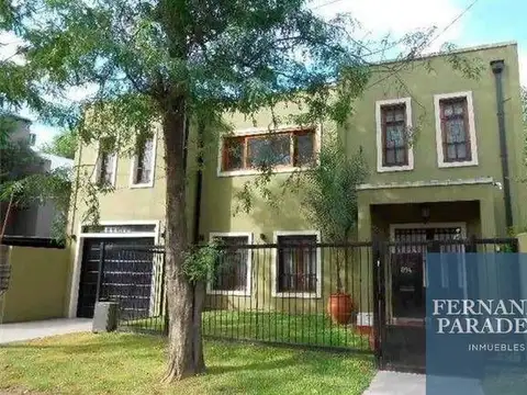 Casa - Barrio Parque Leloir