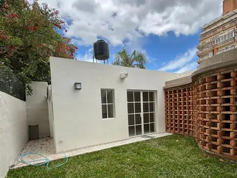 Depto Tipo Casa 3 ambientes con 2 baños