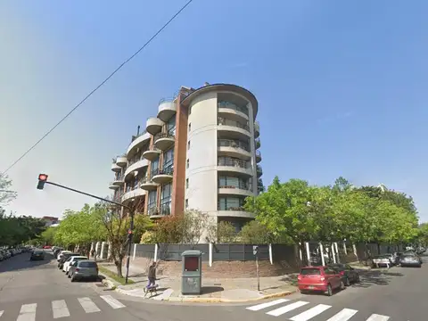 Zapiola e/ Dorrego y Concepción Arenal