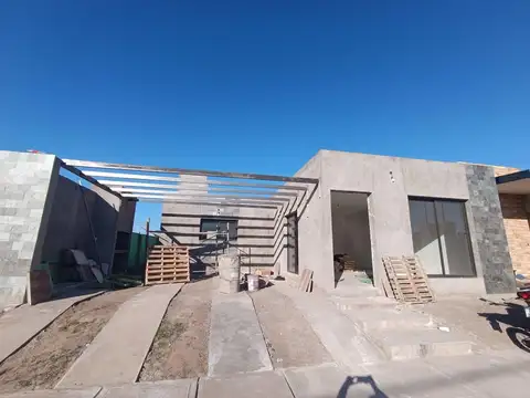 COCUCCI INMOBILIARIA vende excelente casa en Maipu