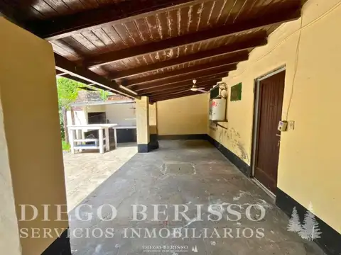Casa 4 ambientes con 2 baños