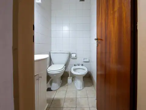 Casa 6 ambientes con 3 baños