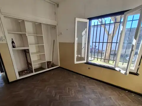 CASA EN ALQUILER 2 DORM + COCHERA