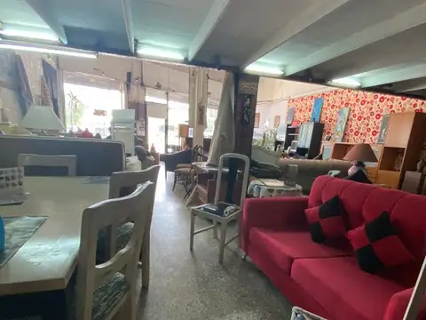 Local en Venta Via Púb.