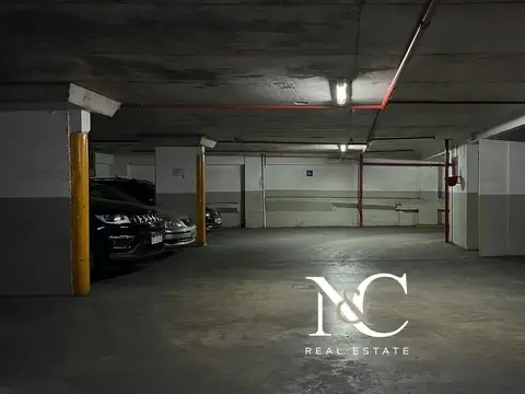 Cochera en Venta en Microcentro