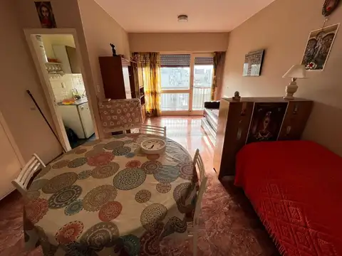 GASCÓN 2000, Piso 8