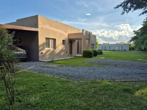 Casa Quinta en Barrio San Joaquín - Exaltación de la Cruz