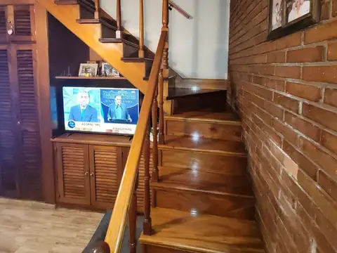 casa 3 ambientes con garage y terraza lomas del mirador