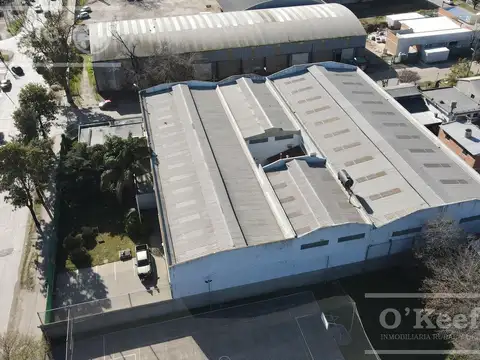 NAVE INDUSTRIAL EN VENTA- FCIO. VARELA