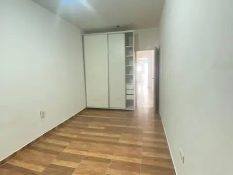 Departamento en Venta en Los Hornos, USD 43.000