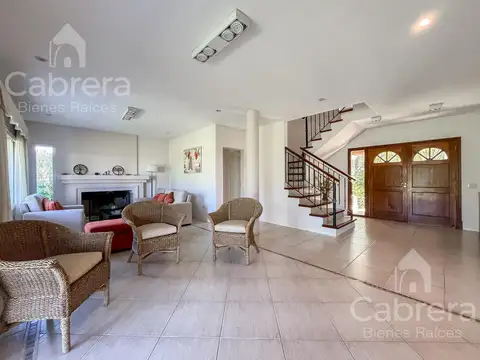 Casa 7 ambientes con 3 baños