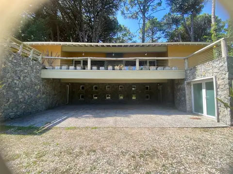 Casa en Venta en Carilo, USD 590.000