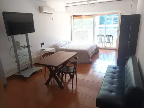 Av. Corrientes al 1800