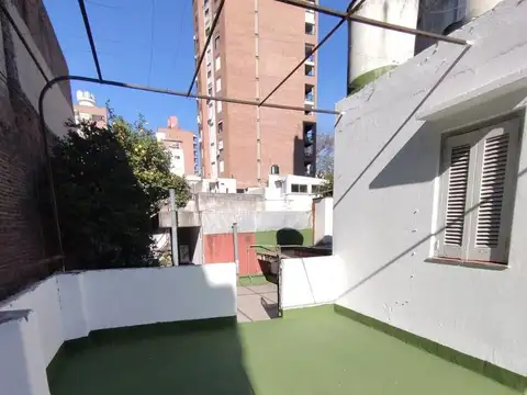 Hermosa casa a metros de Bv Oroño