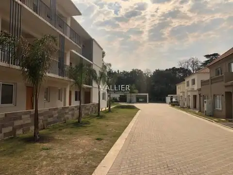 Casa en Alquiler en Saravi Village, $ 1.200.000