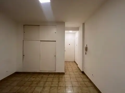 Aristóbulo del Valle 1300