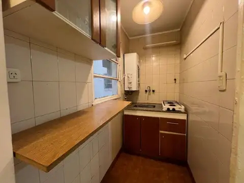 Aristóbulo del Valle 1300