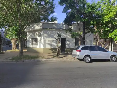 Castro Barros 200, Piso 0