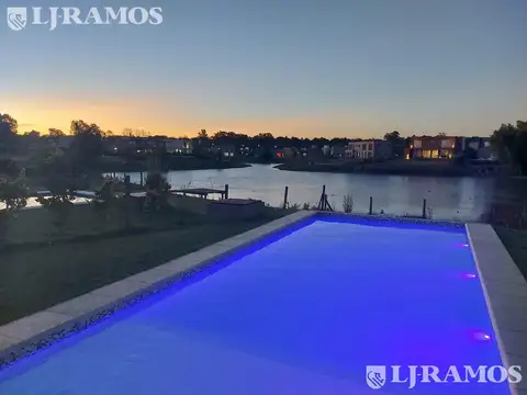 Casa 6 ambientes con 4 baños