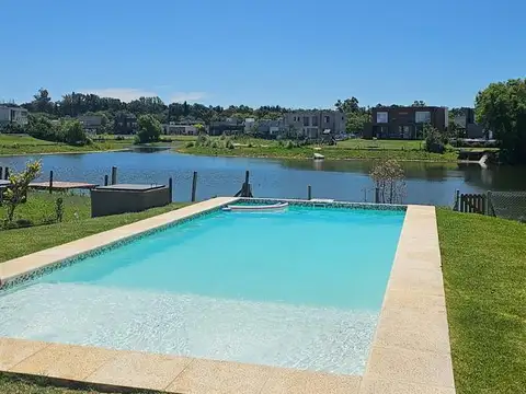 Casa en Venta en El Canton - Norte, USD 348.000