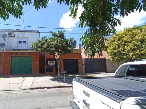 VENTA EN BLOCK 2 UNIDADES DE VIVIENDA  Y LOCAL EN VILLA BOSCH