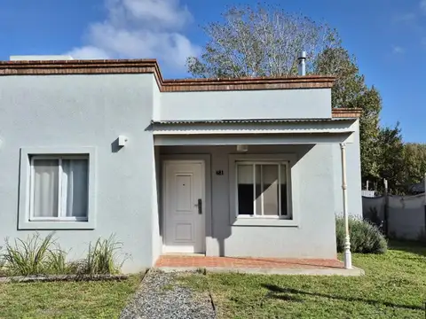 Casa en venta - 2 Dormitorios 1 Baño - Costa del Este