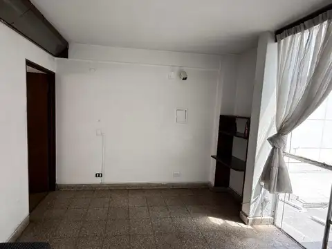 Oficina en Alquiler al Norte
