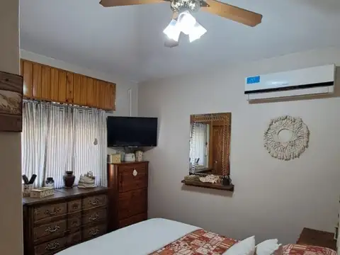 Casa 5 ambientes con 1 baño