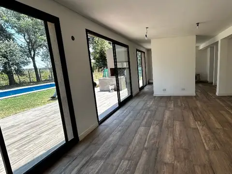 Venta casa en Medal Pilar 10% a terminar (consultar opciones)