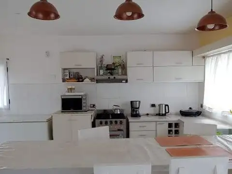 La Cecilia – Club de Campo, Carlos Keen